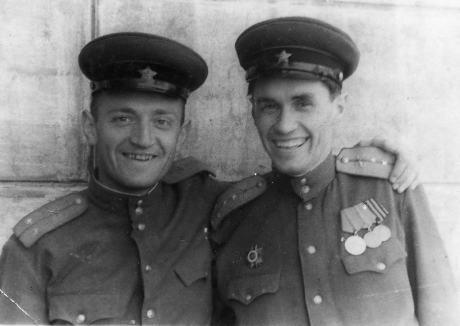 Лейтенант с другом